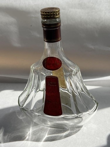 Vecchia bottiglia vuota