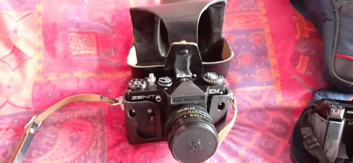 Fotocamera zenit - zenit, em