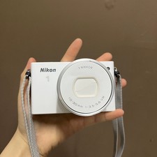 Nikon 1 J4 digital camera Kit