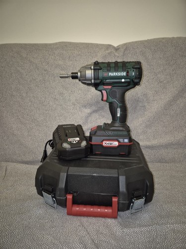 Avvitatore percussione - avvitatore, a