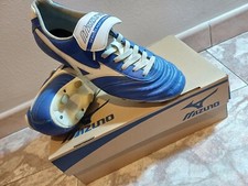 Scarpe Mizuno Blu & Bianche, 46, Ottime per giocare sia a calcio che a calcetto.