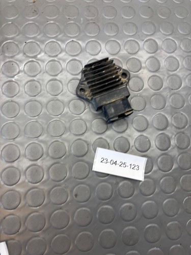 Regolatore tensione - regolatore,