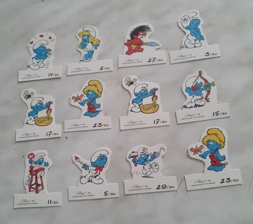 Lotto figurine cartonate - 12,