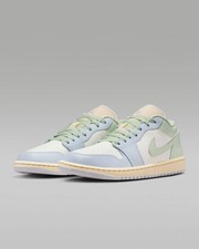 DC0774-108 Nike Air Jordan 1