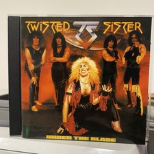 TWISTED SISTER - Under The