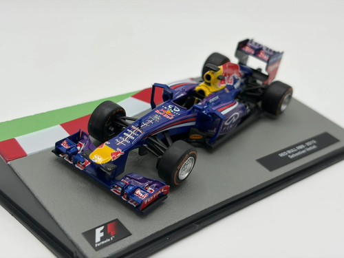 2013 red bull rb9 - bull,