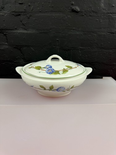 Wedgwood blue delphi - blue, oval