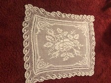 centrino all’uncinetto fatto a mano ottimo manufatto artigianale 