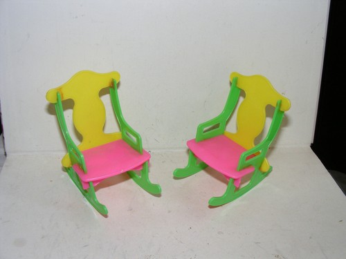 Vecchie sedie a - , 2