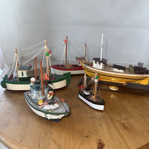 Vintage wooden sailboat - 5,