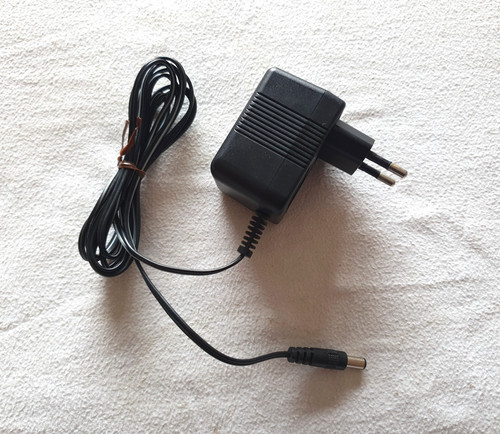 Alimentatore device