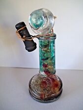 Vecchio antico contenitore