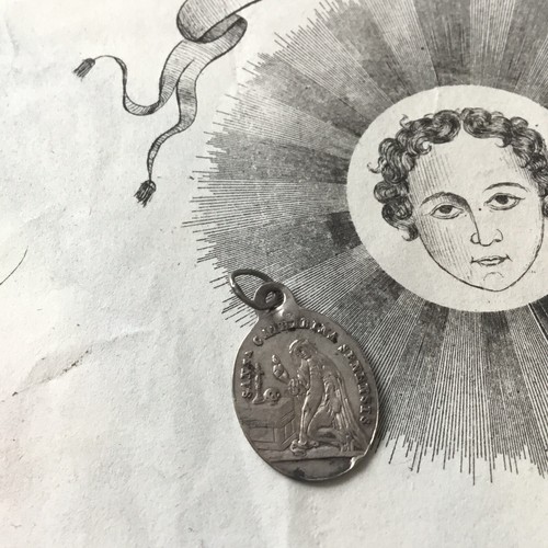 Piccola medaglia antica - medaglia,