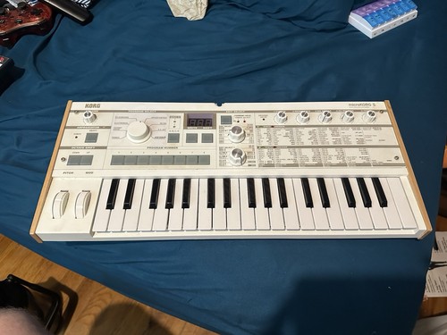Broken korg microkorg - korg,