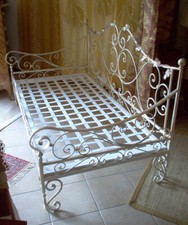 DIVANO LETTO in FERRO BATTUTO . Realizzazioni Personalizzate . 931