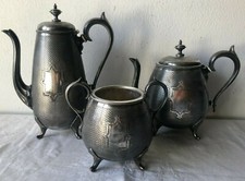 Antico Servizio in metallo