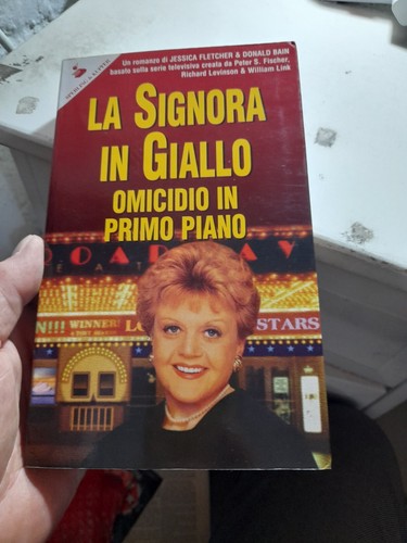 Signora giallo omicidio - signora,