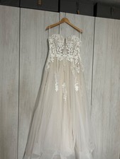 Bellissimo Abito da sposa, mai usato, in vendita perché ho scelto altro.