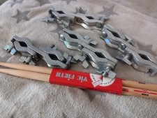 LOTTO 4 MORSETTI, SUPPORTI PER ASTA PIATTI BATTERIA + BACCHETTE NUOVE, TAMA UFIP