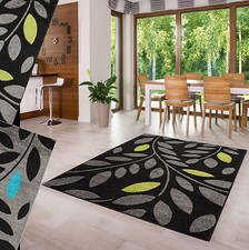 Tappeto pelo corto verde nero