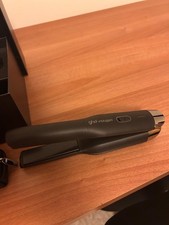 GHD UNPLUGGED® Piastra per capelli senza filo  NERA