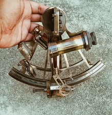 Sestante con strumento