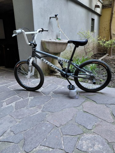Bicicletta bmx - bicicletta,