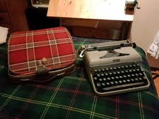 Macchina per scrivere Facit P1