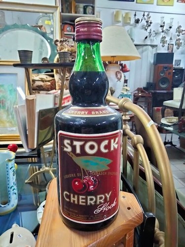 Stock cherry brandy anni - brandy,