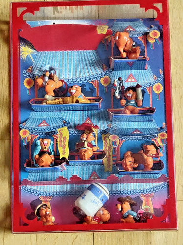 Ferrero kinder diorama - ferrero, vetrina
