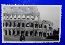 ? CARTOLINA FOTO PRIVATA ANTICA ROMA IL COLOSSEO UOMO IN BICICLETTA BELLA ?