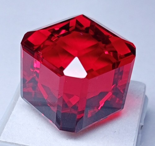 Taglio cubo rosso rubino - cubo,