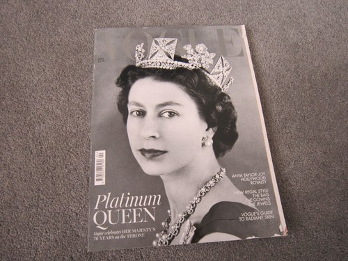 Vogue magazine april - ,april, 2022