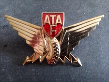 Fregio per berretto rigido