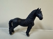 Schleich stallone frisone nero