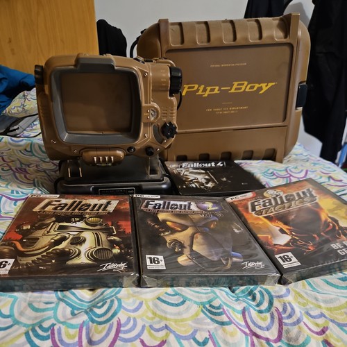 Fallout pipboy collectors - fallout,