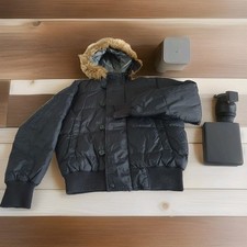 Giubbotto da uomo nero con cappuccio con pellicciotto- taglia L