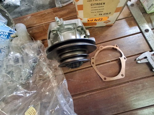Pompe eau citroën 2400 - citroën,