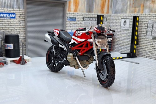 Moto ducati monster 796 69 - ducati,
