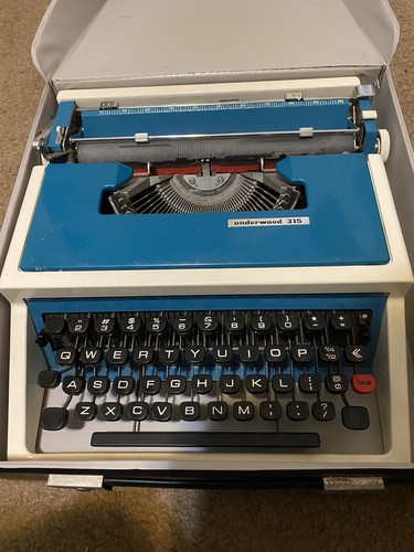 Macchina scrivere vintage - da,