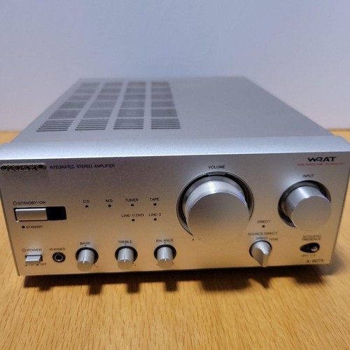 Amplificatore stereo integrato