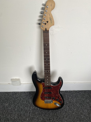 Squire affinity sratocaster - squire,