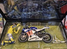 Minichamps 122103146 1/12, Yamaha YZR-M1 Valencia 2010 Rossi #46