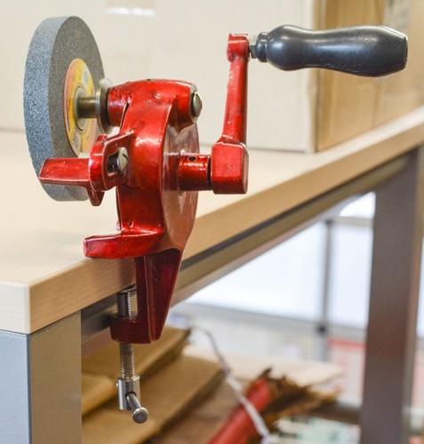 Smerigliatrice manuale