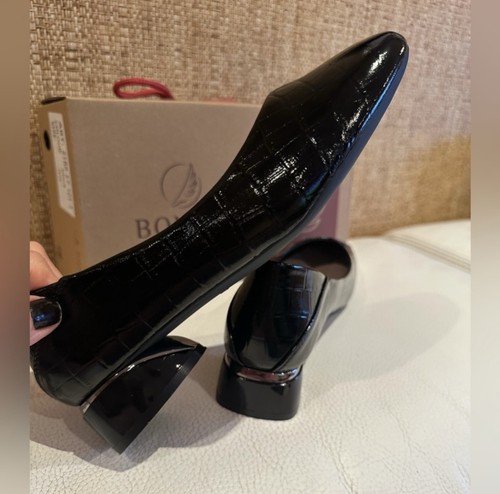 Scarpa con tacco basso nuova