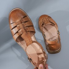 Sandali piatti stile romano