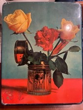 Scatola latta Dufour vintage con disegnato un vaso di rose