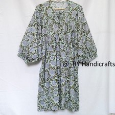 Abito con stampa a blocchi top