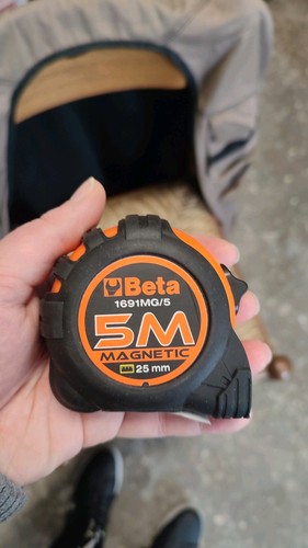 Beta metr0 a nastro - metr0,