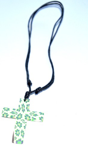 Collana con ciondolo croce